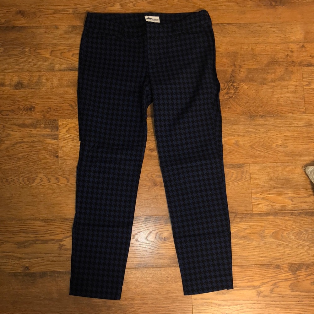 Cropped Dress Pants (Black and Blue)